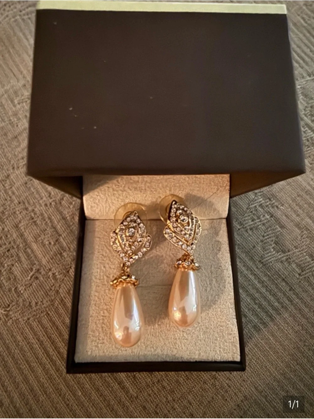 Bundle SAVE!1928 Vintage Gold-Tone Earrings - Picture 3 of 3